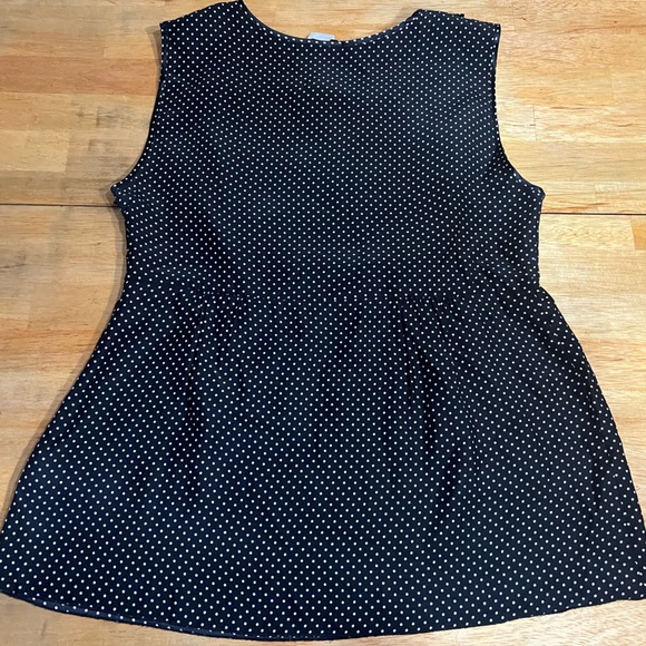 black Polkadot sleeveless top - Picture 3 of 3